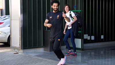 صلاح يصل معسكر إسبانيا مع ليفربول استعدادا لنهائي دوري الأبطال