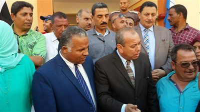 محافظ دمياط يفتتح مدرسة على أنغام المزمار (فيديو )