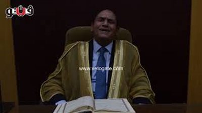 القارئ أحمد نعينع يبدع في تلاوة قرآنية لآيات الصيام (فيديو)