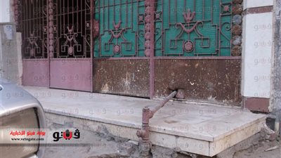 «مياه الشرب أزمة مستمرة بفيصل».. الأهالي يستغيثون بمحافظة الجيزة لحل المشكلة.. «أم عبده»: الطلمبة هى البديل.. «نشأت»: انقطاع يصل لسبع ساعات يوميا.. «عزت»: تؤثر 