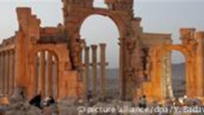 ترميم أولي لتمثالين من تدمر السورية