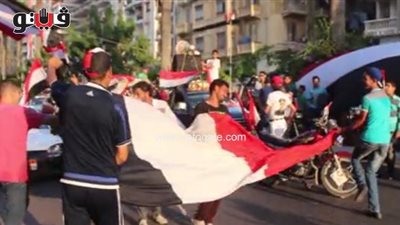 بالفيديو.. أهالي بورسعيد يحتفلون بافتتاح القناة على أنغام «السيسي عمهم»