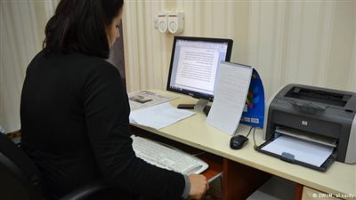 دراسة حديثة تؤكد تعرض 30 % من النساء العاملات لـ«التحرش اللفظي»