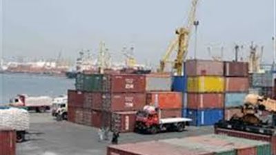 تباين الآراء حول الصادرات المصرية.. «الحاصلات»: تنازل «الخليجيين» عن المنتجات المصرية مستحيل.. أبو النجا : خطة الاستيراد من آسيا دون دول الربيع «مشبوهة».. «النجاري&#