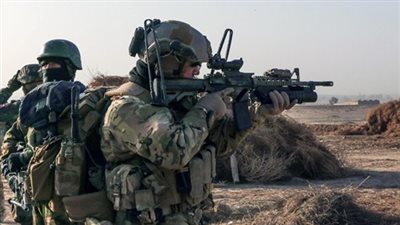 القوات الأمريكية تعتقل قياديًا من داعش بشمال سوريا