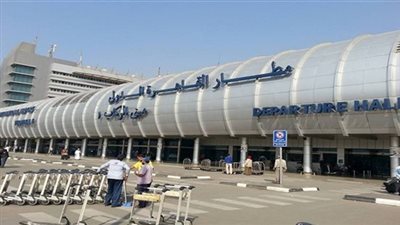 طوارئ بمطار القاهرة لتوقيع الكشف الطبي على ركاب غانا والكونغو