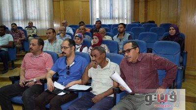 محافظ المنيا يجتمع بلجنة تقنين التعديات على أراضي أملاك الدولة