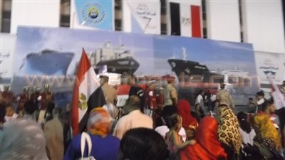 بالفيديو والصور.. أهالي أسيوط يحتفلون على أنغام الأغاني الوطنية