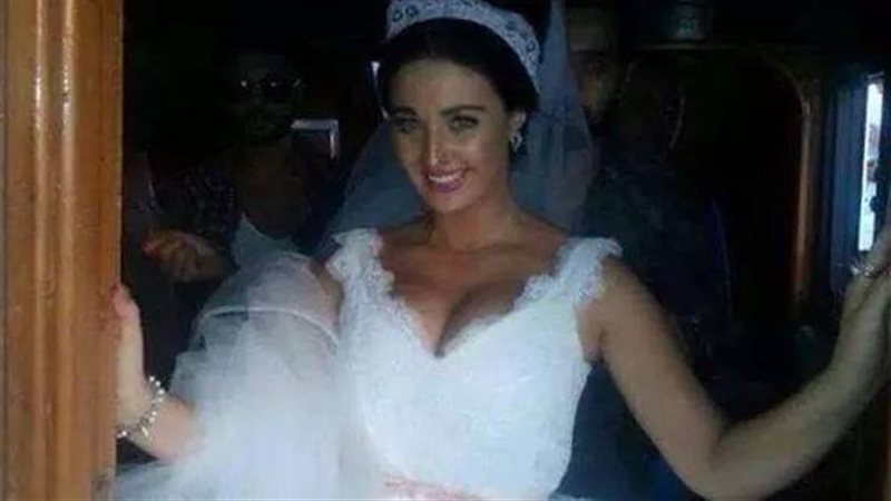  الراقصة الاستعراضية