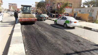 الوادي الجديد تبدأ المرحلة الأولى من رصف الطرق الداخلية بـ 34 مليون جنيه