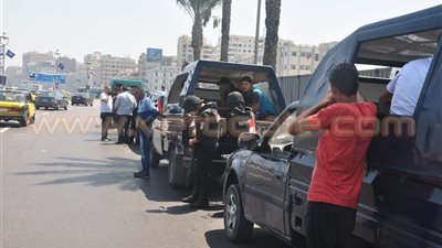 بالصور.. تعزيزات أمنية مشددة بشوارع الإسكندرية