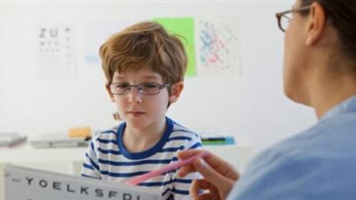 تأكدي من سلامة نظر طفلك قبل التحاقه بالمدرسة