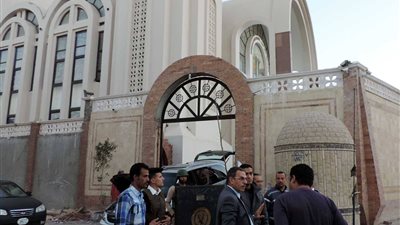 عضو المجلس الملي ينفي إطلاق نار على كنيسة بالإسكندرية