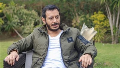 مصطفى شعبان يتخلى عن «السبحة والنساء» في أولى حلقات «أيوب»