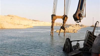 آخر استعدادات حفر القناة الجانبية الجديدة بشرق التفريعة في بورسعيد