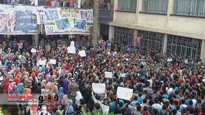 اعتصام لطلاب المحظورة بطب المنصورة