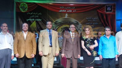 بالصور.. صبحي ونيللي في ختام 