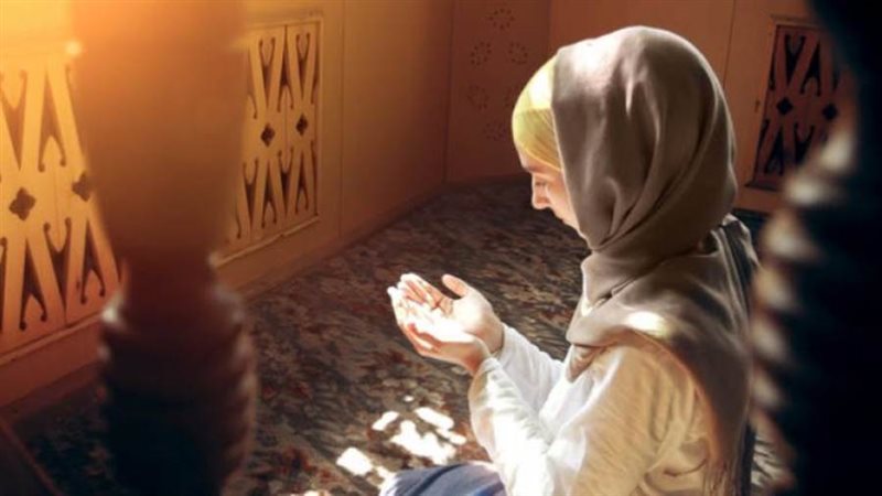 المرأة وإقامتها للصلاة