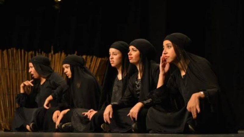 مسرحية الطوق والأسورة