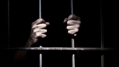 سجن 3 رجال أعمال على خلفية قضايا فساد في تونس