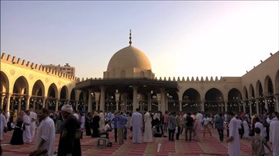 5 شيوخ جدد يسيطرون على المساجد الكبرى في صلاة عيد الفطر.. «عادل» في مسجد النور بالعباسية.. «حازم » إمام «عمرو بن العاص».. «البهي» خطيب السيدة زينب.. و«عوض&