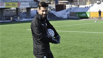 عبد الله السعيد يودع «كوبس» في آخر مبارياته اليوم