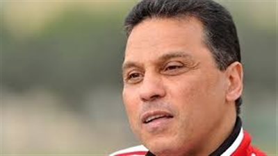 البدري يحاضر لاعبي الأهلي استعدادا لمواجهة إنبي