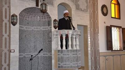 سكرتير محافظة الإسماعيلية يفتتح مسجد السيدة زينب (صور)