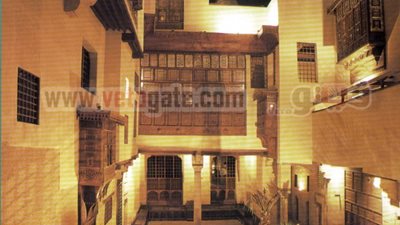 شعراء الشباب في ضيافة 