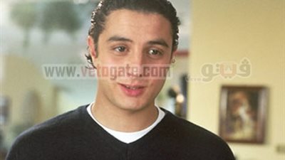 الفيشاوي الصغير  يبدأ بروفات 