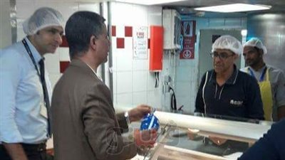 حملات تطهير على محال بيع الطيور بالغردقة ( صور )