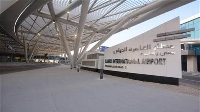 مطار القاهرة يستقبل 4 وفود أفريقية للمشاركة بمؤتمر أسوان للتنمية