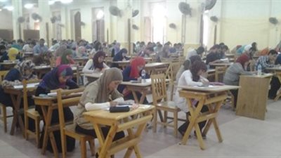 أغرب أسئلة وضعها معيد لطلاب «هندسة عين شمس» بعضها عن نفسه (صور)