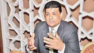 ناشط حقوقي: على الجيش الأمريكي الانحياز لرغبة الشعب وعزل أوباما