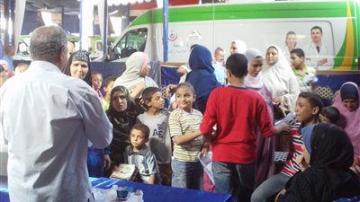 صحة الإسماعيلية: علاج 2608 حالات بالقوافل الطبية