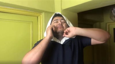 شاب يسخر من فتيات لم يحصلن على «بوكس رمضان» (فيديو)