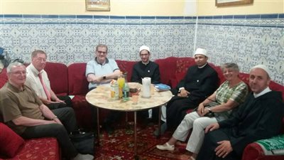 قافلة السلام إلى فرنسا تزور كنيستي سانت تيريز والكاثوليكية بمونلوسون