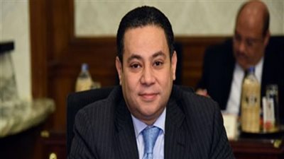 وزير قطاع الأعمال يكلف بسرعة نقل «القومية للأسمنت» خارج الكتلة السكنية