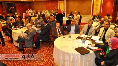 بالصور.. قيادات وزارة الرياضة يناقشون الخطة الاستثمارية والإعانات للمديريات