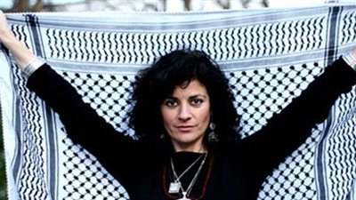 مطربة فلسطينية تنصح مرضى السرطان بعدم مشاهدة «حلاوة الدنيا»