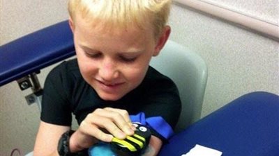 4 طرق تساعد على تخفيف آلام الأطفال مرضى السرطان.. إعلان التعاطف والاعتراف بالقلق والخوف.. ابتكار رسومات تفاعلية واللعب مع الأطفال.. زيادة الدعم الأسري.. الإعلاء من قيمة العمل التطوعي