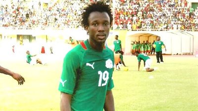 لاعب الأهلي الجديد يتلقى دعوة للمشاركة مع منتخب بلاده أمام الجزائر