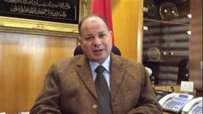 محافظ أسيوط يكلف بسرعة الانتهاء من رصف وتأهيل الطرق