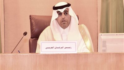 رئيس البرلمان العربي يدين استهداف الحرم المكي