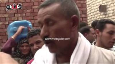بالفيديو.. أهالي عزبة يعقوب بالفيوم يهجرون منازلهم بسبب انقطاع المياه