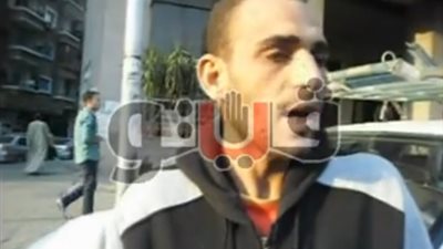 بالفيديو.. مواطنون يطالبون «السيسى» بالترشح للرئاسة.. ويؤكدون: الفريق خليفة «عبدالناصر».. أنقذ البلاد من «وباء» الإخوان.. يشعر بـ«الغلابة».. ويطالبوه بتقبل النق