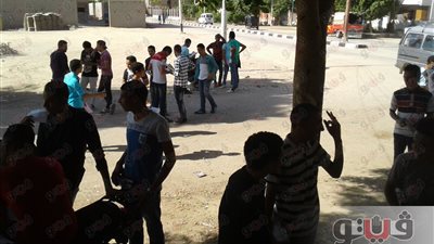 بالصور.. طلاب الثانوية بأسيوط يختتمون ماراثون امتحانات الدور الأول