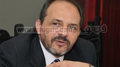 خبير اقتصادى: أحداث سيناء أدخلت البورصة المصرية نفقًا مظلمًا