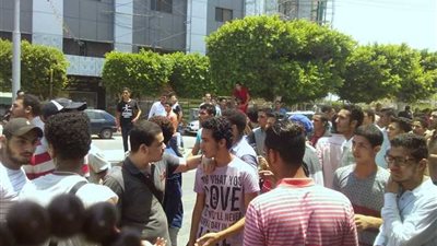 طلاب الثانوية يتظاهرون عصر اليوم أمام «التعليم» ضد «البوكليت»