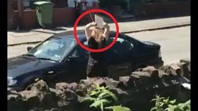 بالفيديو.. فتاة تلقن حبيبها درسا قاسيا لخيانتها مع أخرى